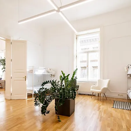 Jupiter Buda بودابست